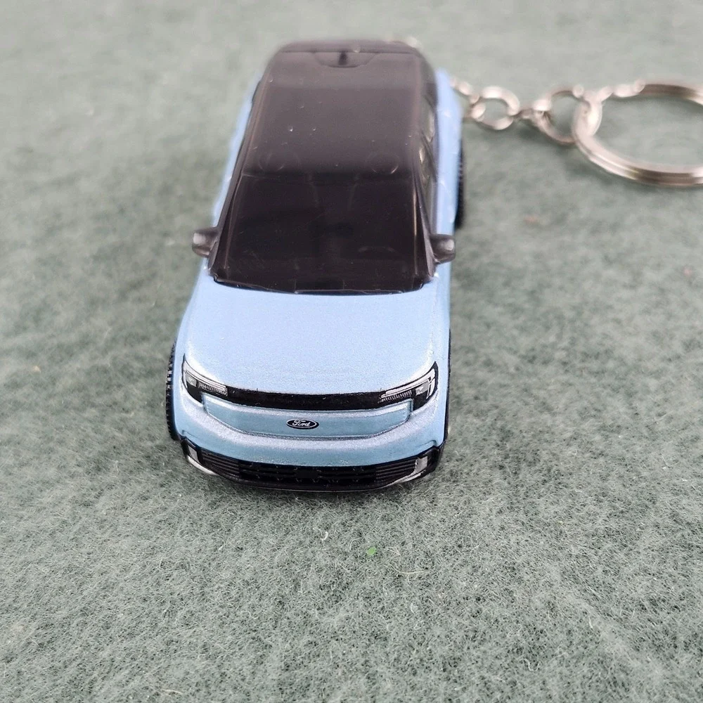 Matchbox - 2025 Mainline 7/125 2024 Ford Explorer BEV (BBJBN40) Custom‎ Keychain